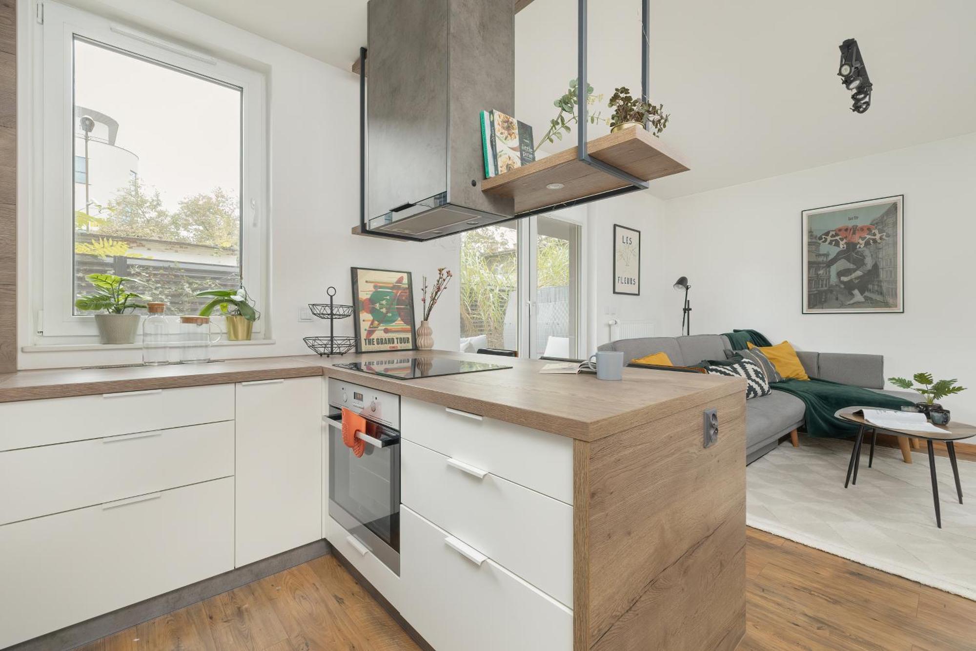 One-Bedroom Deluxe Apartment
